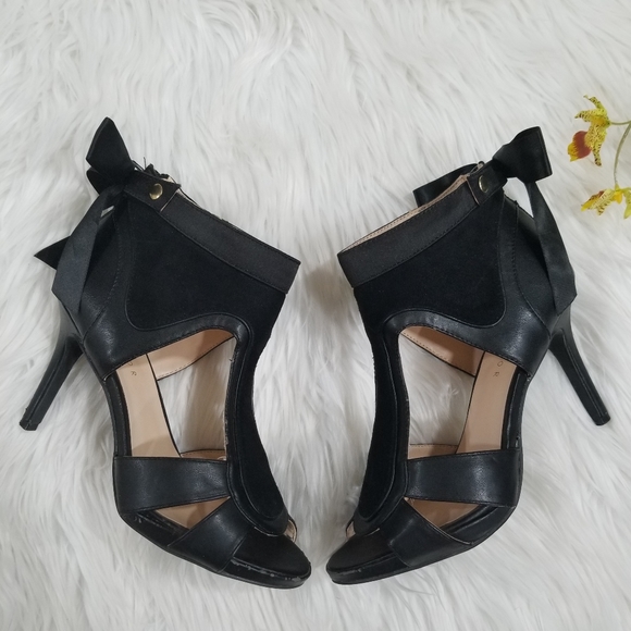 METAPHOR Open Toe Bow Heels Cut On The Black Sides, SIZE 8M, Zipper closure. - Picture 4 of 17